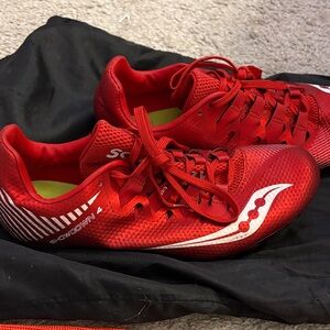 Saucony Showdown 4 Red Track Shoes (Spikes)